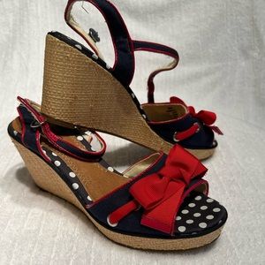 Sperry wedge sandal. Size 9.